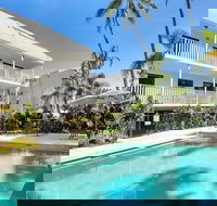 Seascape Holiday-Tropical Reef Apartment - Surfers Gold Coast