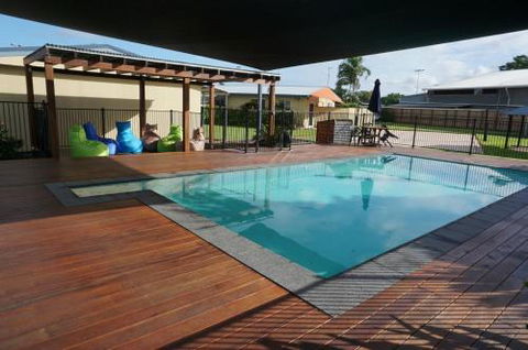 YAL Cairns A Motel That Makes A Difference - Surfers Gold Coast 0