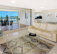 Sunrise Apartments Tuncurry - Surfers Gold Coast