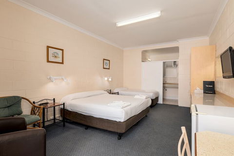 Blue Seas Motel - Surfers Gold Coast 6