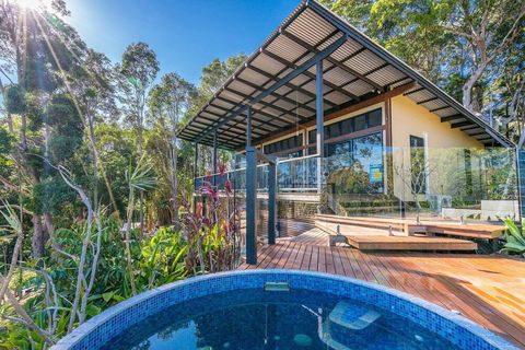 A PERFECT STAY - Ourmuli Cabin - Surfers Gold Coast 4