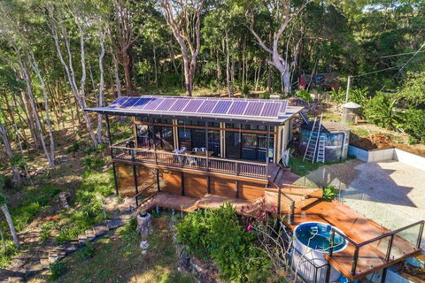 A PERFECT STAY - Ourmuli Cabin - Surfers Gold Coast 2