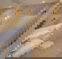Breeze Apartment 801 - Surfers Gold Coast