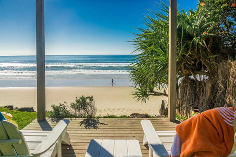 12 Childe Street Byron Bay Absolute Belongil Summerhouse - Surfers Gold Coast 4