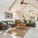12 Childe Street Byron Bay Absolute Belongil Summerhouse - Surfers Gold Coast 0