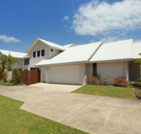 60 Beachway Parade Marcoola 500 BOND Linen supplied - Surfers Gold Coast