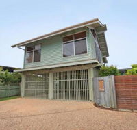 18 Northbeach Place Mudjimba Beach Pet Friendly Linen Included WIFI - Surfers Gold Coast
