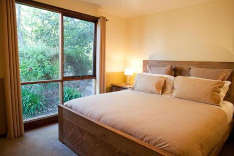 Minimbah Farm Cottages Family Farmstay Choose From 2 & 3 Bedroom Cottages & 6 Bedroom House - Surfers Gold Coast 6