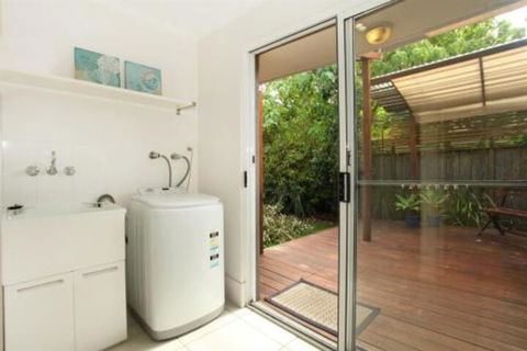 1 / 882 David Low Way Marcoola 500 Bond Linen Included Pet Friendly - Surfers Gold Coast 2