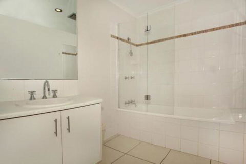1 / 882 David Low Way Marcoola 500 Bond Linen Included Pet Friendly - Surfers Gold Coast 7