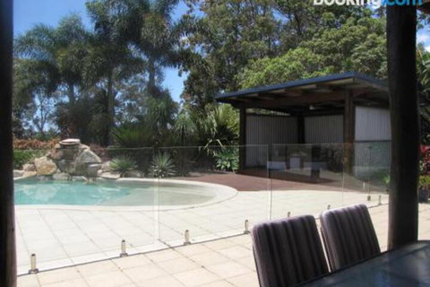 Takura Heights Modern Country Apartment With Pool Access - Surfers Gold Coast 2