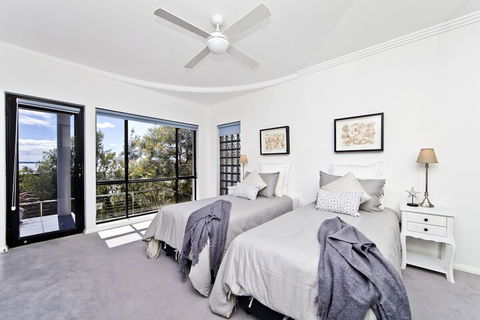 The Ultimate Ocean View A Luxury Home - Surfers Gold Coast 2