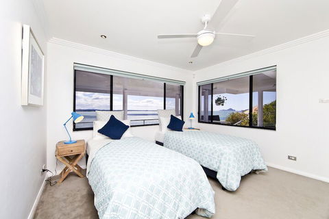 The Ultimate Ocean View A Luxury Home - Surfers Gold Coast 3