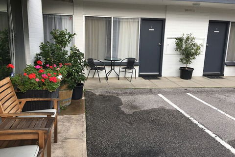 Victor Harbor City Inn - Surfers Gold Coast 5