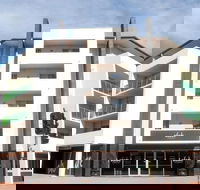 Abode Tuggeranong - Surfers Gold Coast