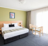 The Woden Hotel - Surfers Gold Coast