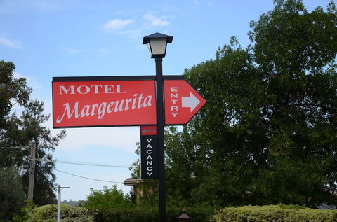 Motel Margeurita - Surfers Gold Coast 1