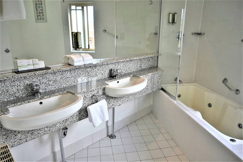 Grand Country Lodge Motel - Surfers Gold Coast 6