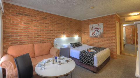 Cousins Motor Inn - Surfers Gold Coast 6