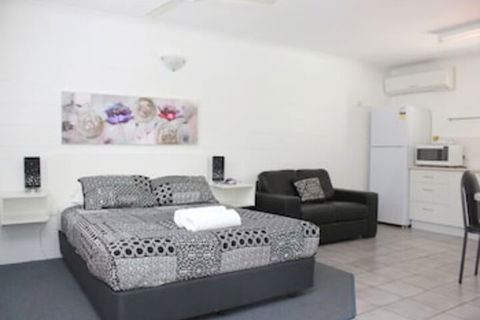 Townsville Holiday Apartments - Surfers Gold Coast 6