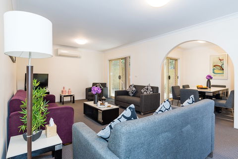 Eastwood Furnished Apartments - Surfers Gold Coast 1