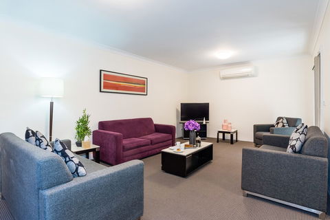 Eastwood Furnished Apartments - Surfers Gold Coast 3