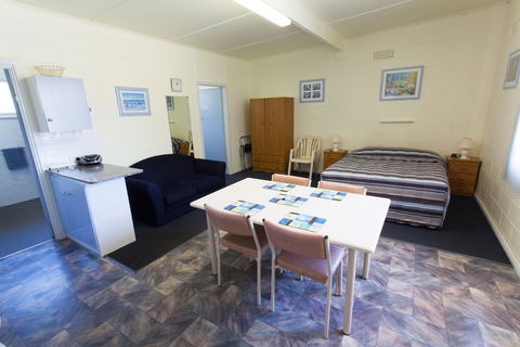 Modra's Apartments - Surfers Gold Coast 3