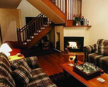 Valley Of The Waters B&B - Surfers Gold Coast 4
