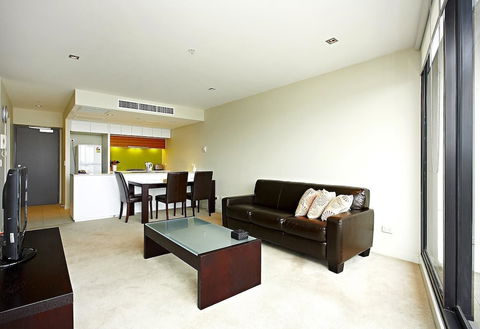 Astra Apartments - Docklands - Surfers Gold Coast 4