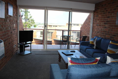 Pacific Heights Holiday Apartments & Munn's Tower House - Surfers Gold Coast 1