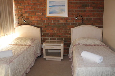 Pacific Heights Holiday Apartments & Munn's Tower House - Surfers Gold Coast 3