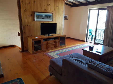 Kalbarri Sunset Villa - Surfers Gold Coast 2