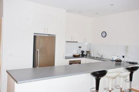 POSITION PERFECT CENTRAL INVERLOCH - Surfers Gold Coast 5