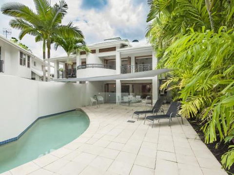 6 Templemoon - Surfers Gold Coast 1