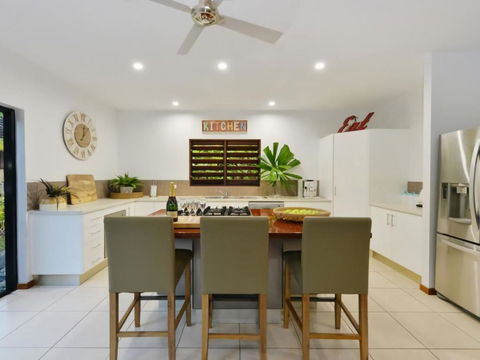 8 At Sands - Surfers Gold Coast 3