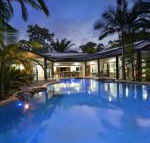 8 at Sands - Surfers Gold Coast