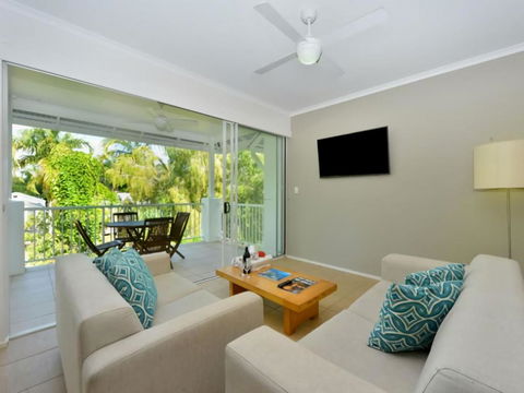 Ocean Sounds 2 Bedroom Apartment - Surfers Gold Coast 3