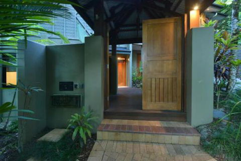OneLuxe Port Douglas - Surfers Gold Coast 4