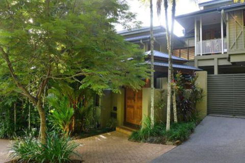 OneLuxe Port Douglas - Surfers Gold Coast 3