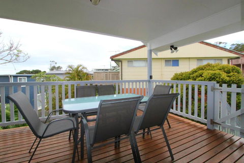 Anglesea 17 Hodgson Street - Surfers Gold Coast 2