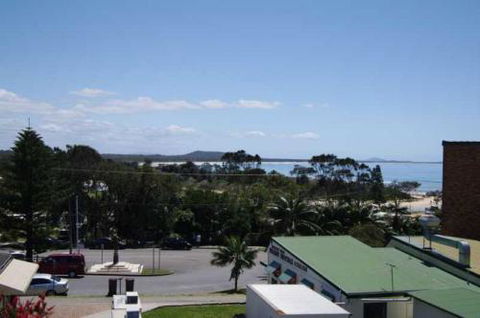 Sea View 3 Hodgson Street - Surfers Gold Coast 1