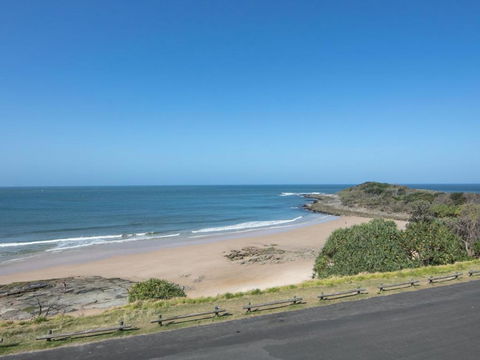 Avalon 3 Views To Die For Across The Road From Convent Beach - Surfers Gold Coast 5