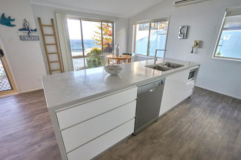 Kalimna Blue Bay NSW - Surfers Gold Coast 2