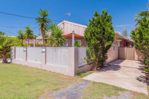 Yamba Daze Sunset Pet Friendly - Surfers Gold Coast 4