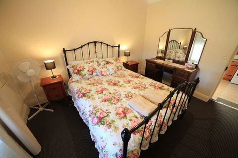 Miss Mabel Cottage - Adults Only - Surfers Gold Coast 1