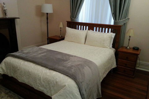 Burra Railway Station Bed & Breakfast - Surfers Gold Coast 3