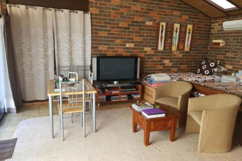 Three Linden - Surfers Gold Coast 7