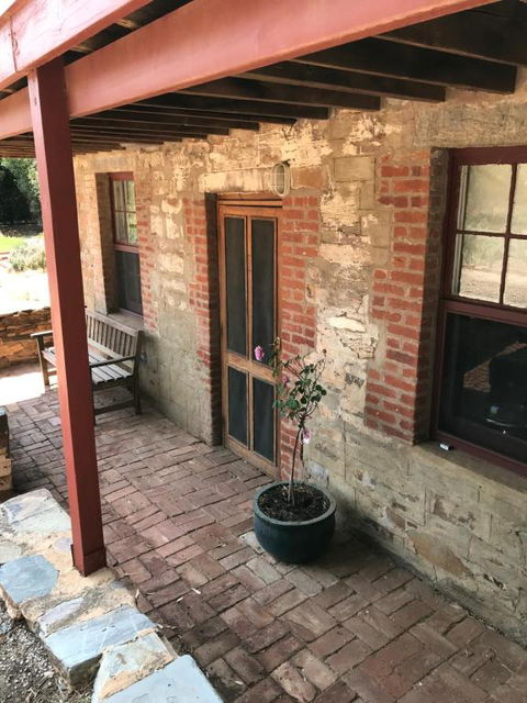 Kit Kat Cottage Heritage Accommodation Burra - Surfers Gold Coast 2