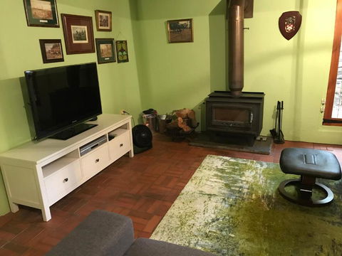 Kit Kat Cottage Heritage Accommodation Burra - Surfers Gold Coast 5