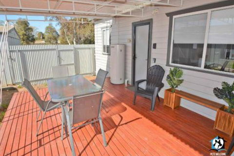 Just Renovated 2BR Cottage In Heart Of Wentworth - Surfers Gold Coast 1